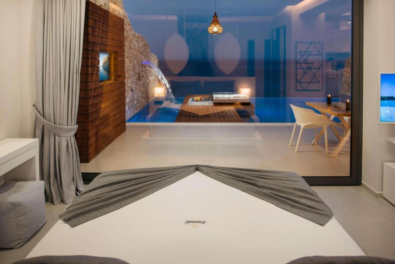 Emerald Cave Suites Agios Nikolaos  Exteriér fotografie